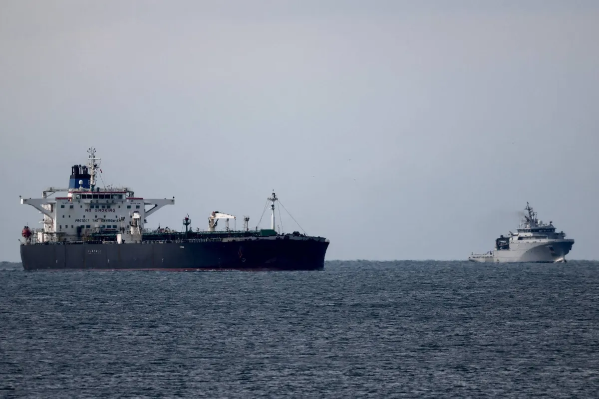 اليابان تنفي رسمياً تقديم أموال لإيران لتسهيل عبور ناقلتها عبر مضيق هرمز