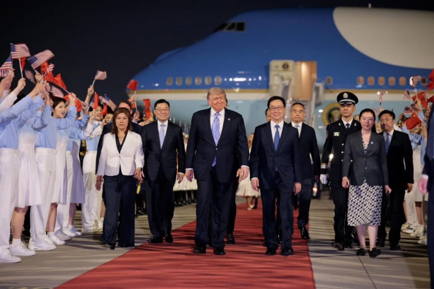 Trump's Visit to China Features Major Trade Deals and Sensitive Political, Security Files