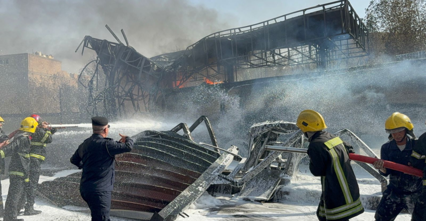 Massive Fire Engulfs Parts of a Commercial Complex in Central Karbala