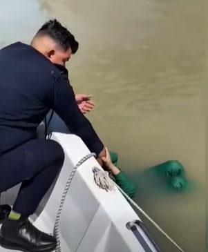 River Police Rescue Young Woman from Drowning Following Suicide Attempt in Central Baghdad