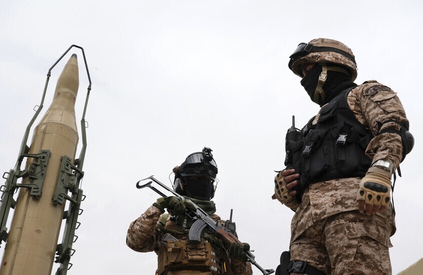 الحرس الثوري الإيراني يعلن استهداف مواقع عسكرية أمريكية في الكويت - الحرس الثوري الإيراني يعلن استهداف مواقع عسكرية أمريكية في الكويت - الحرس الثوري الإيراني يعلن استهداف مواقع عسكرية أمريكية في الكويت - الحرس الثوري الإيراني يعلن استهداف مواقع عسكرية أمريكية في الكويت - الحرس الثوري الإيراني يعلن استهداف مواقع عسكرية أمريكية في الكويت - IRGC Announces Targeting of US Military Sites in Kuwait - IRGC Announces Targeting of US Military Sites in Kuwait