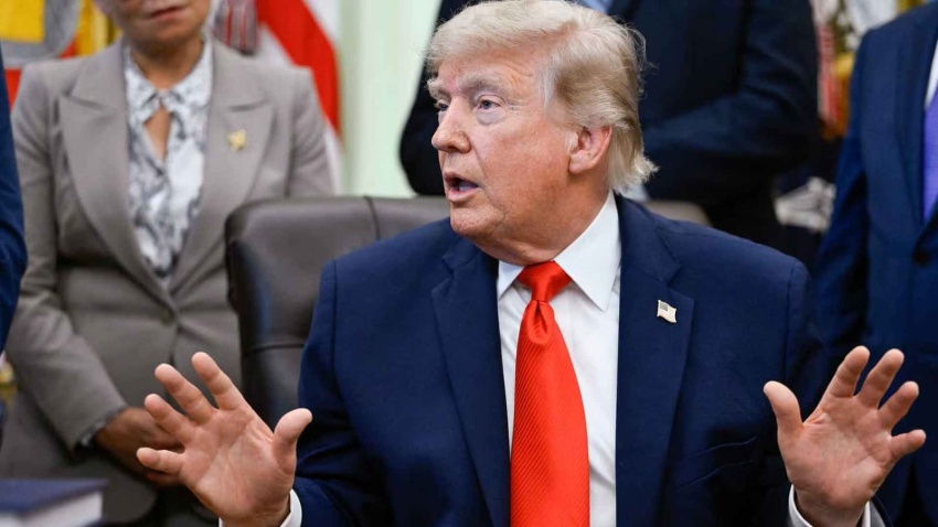 ترامب يؤكد استمرار الضغط على طهران ويرفض تقديم أي تنازلات مالية - ترامب يؤكد استمرار الضغط على طهران ويرفض تقديم أي تنازلات مالية - ترامب يؤكد استمرار الضغط على طهران ويرفض تقديم أي تنازلات مالية - ترامب يؤكد استمرار الضغط على طهران ويرفض تقديم أي تنازلات مالية - ترامب يؤكد استمرار الضغط على طهران ويرفض تقديم أي تنازلات مالية - Trump Affirms Continued Pressure on Tehran, Refusing Financial Concessions - Trump Affirms Continued Pressure on Tehran, Refusing Financial Concessions