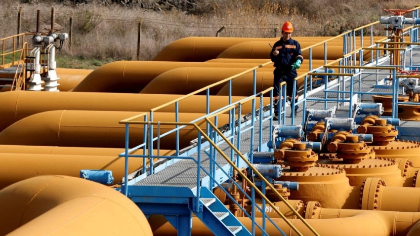 Ministry of Oil Announces Final Statistics for Exports and Revenues for May and June - وزارة النفط تعلن الإحصائيات النهائية للصادرات والإيرادات لشهري أيار وحزيران وزارة النفط تعلن الإحصائيات النهائية للصادرات والإيرادات لشهري أيار وحزيران وزارة النفط تعلن الإحصائيات النهائية للصادرات والإيرادات لشهري أيار وحزيران وزارة النفط تعلن الإحصائيات النهائية للصادرات والإيرادات لشهري أيار وحزيران Ministry of Oil Announces Final Statistics for Exports and Revenues for May and June Ministry of Oil Announces Final Statistics for Exports and Revenues for May and June