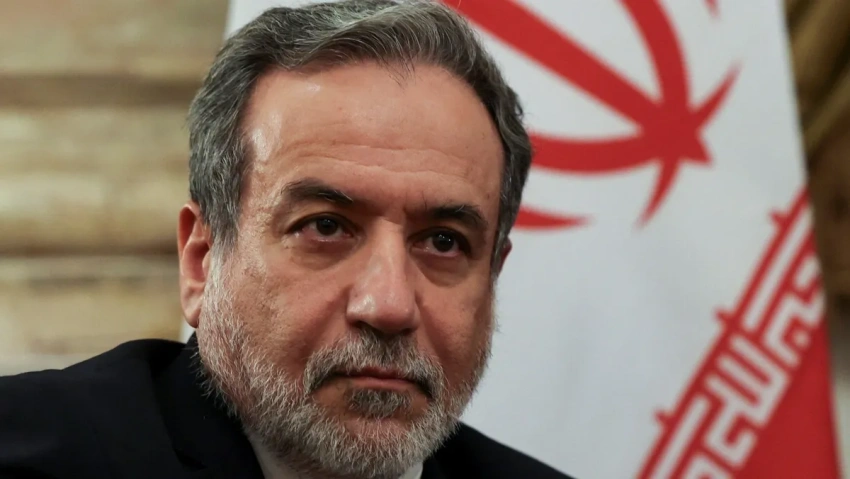 وزير الخارجية الإيراني يثمن مستوى العلاقات مع بغداد ويؤكد على عمق التعاون الثنائي