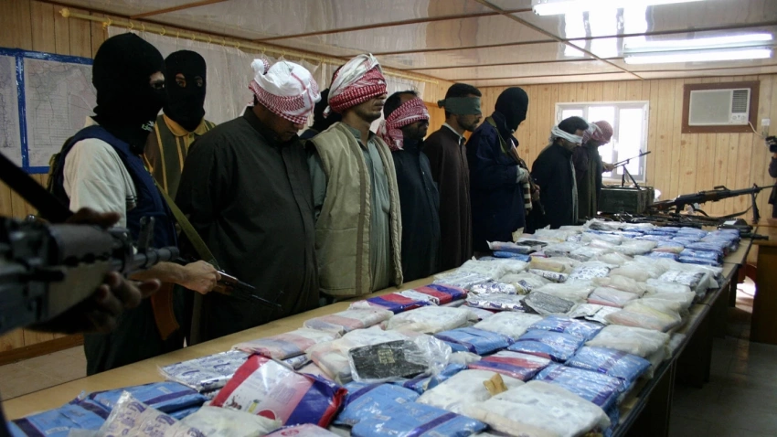 الإطاحة بشبكة دولية لتهريب المخدرات وضبط 90 كيلوغراماً في المياه الإقليمية العراقية