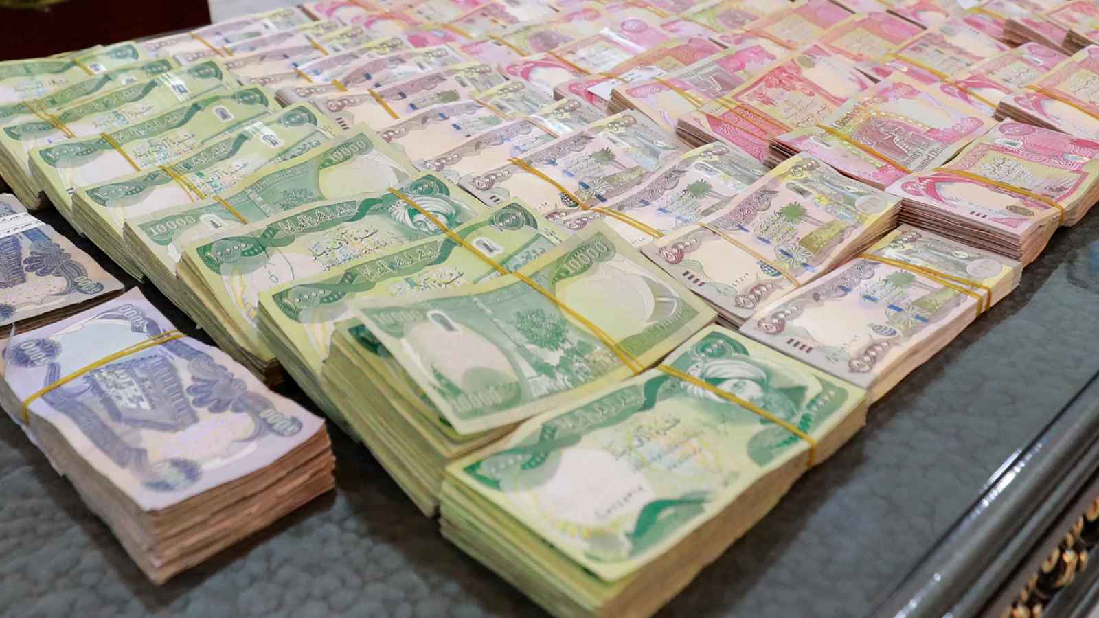 إيرادات العراق تتجاوز 35 تريليون دينار حتى منتصف العام والرواتب تتصدر الإنفاق