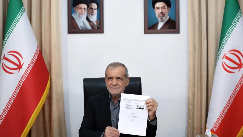 Iranian President Asserts No Surrender to Foreign Pressure, Calls for Overcoming Internal Divisions