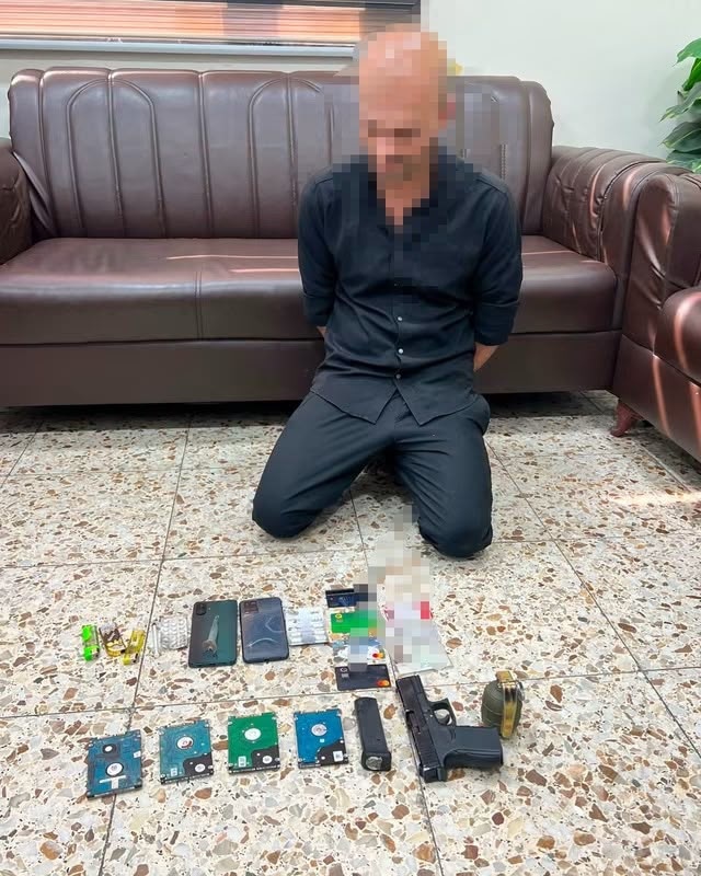 المرور العامة تضبط أسلحة غير مرخصة ومواد مخدرة بحوزة سائق شرقي العاصمة