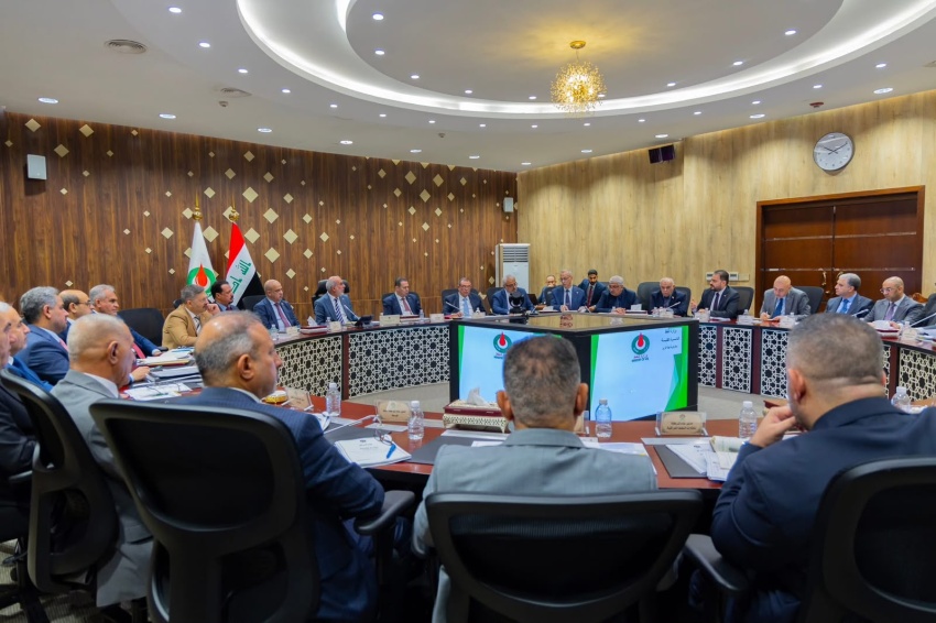 وزارة النفط تبحث خطط تأمين المشتقات النفطية للمواطنين عبر المصافي الوطنية