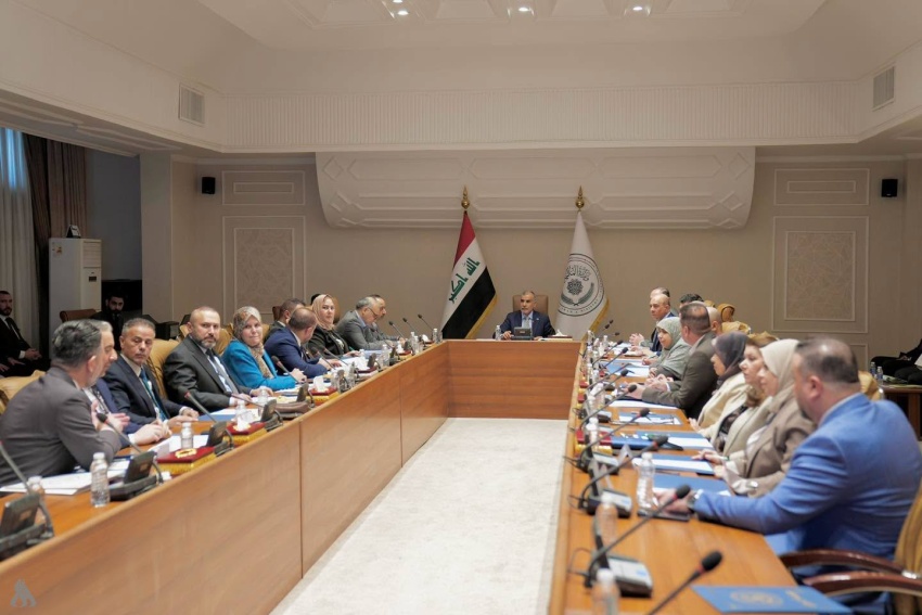 وزارة المالية توجه بربط التخصيصات المالية بمؤشرات الأداء وتعظيم الموارد غير النفطية - وزارة المالية إصلاح مالي الإيرادات التحول الرقمي Ministry of Finance financial reform